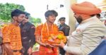 🕉️ राज्यपाल ने कांवड़ियों को पहनाया पटका और रुद्राक्ष, कहा— “यात्रा से लौटें प्रेरणा और सुखद यादों के साथ”